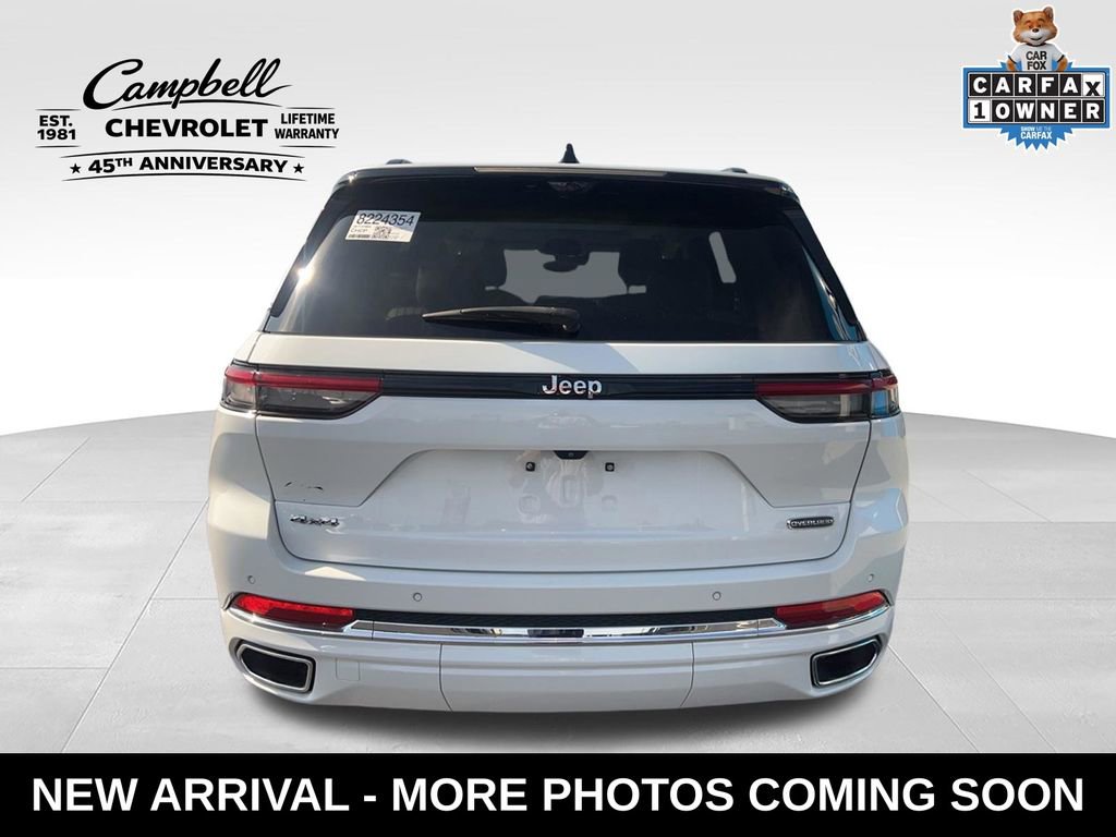 Used 2023 Jeep Grand Cherokee Overland w/ Luxury Tech Group IV AWD/4WD image 4