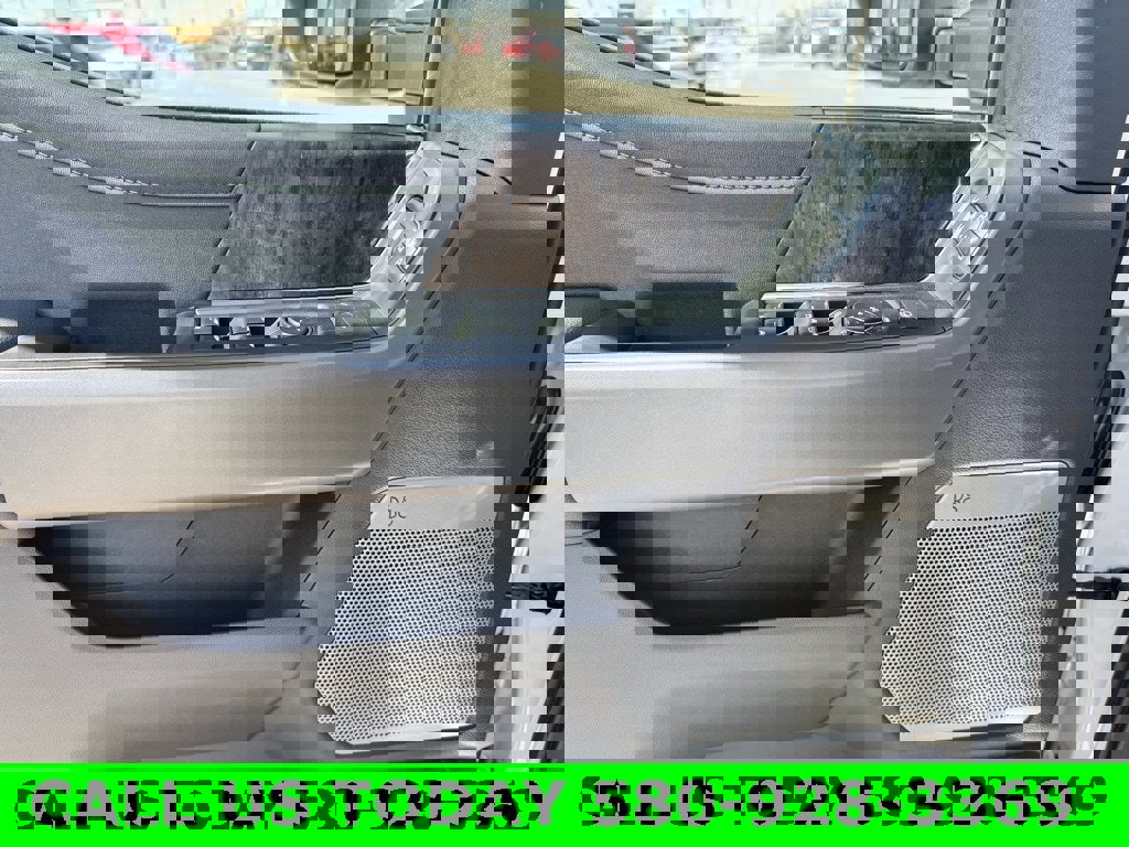 New 2025 Ford F250 Lariat w/ Chrome Package image 22