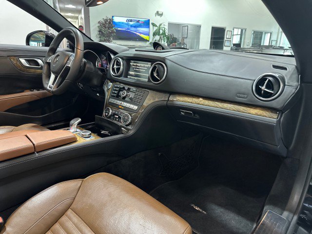 Used 2015 Mercedes-Benz SL 400 w/ Premium I Package image 56
