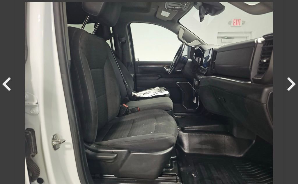 Used 2024 Chevrolet Silverado 2500 LT w/ Convenience Package image 11