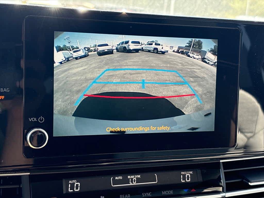 New 2026 Toyota Sienna LE FWD image 12