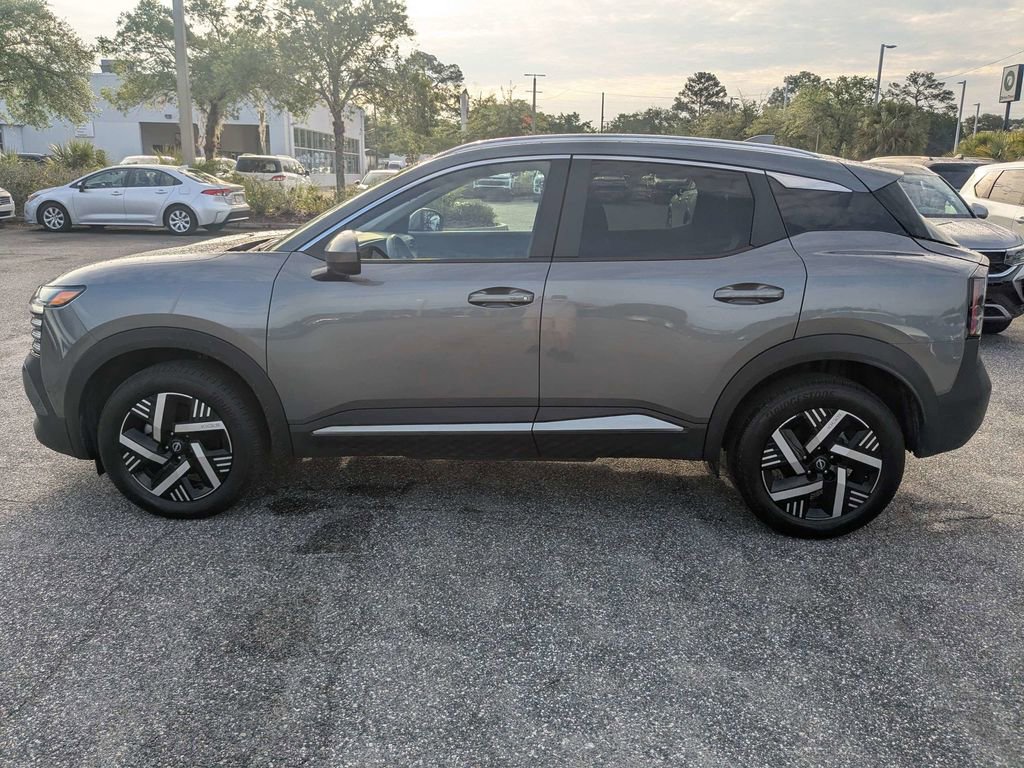Used 2025 Nissan Kicks SV w/ SV Premium Package FWD image 7