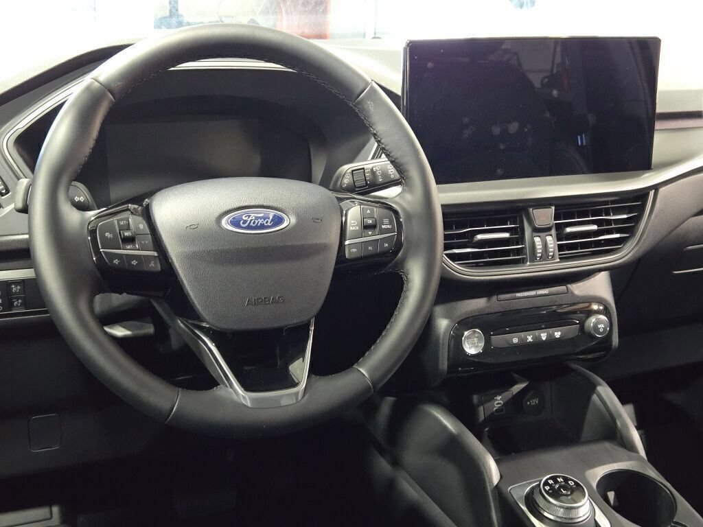 New 2025 Ford Escape SE w/ Class II Trailer Tow Package FWD image 22