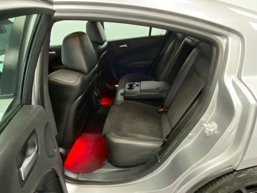 Used 2018 Dodge Charger R/T image 38