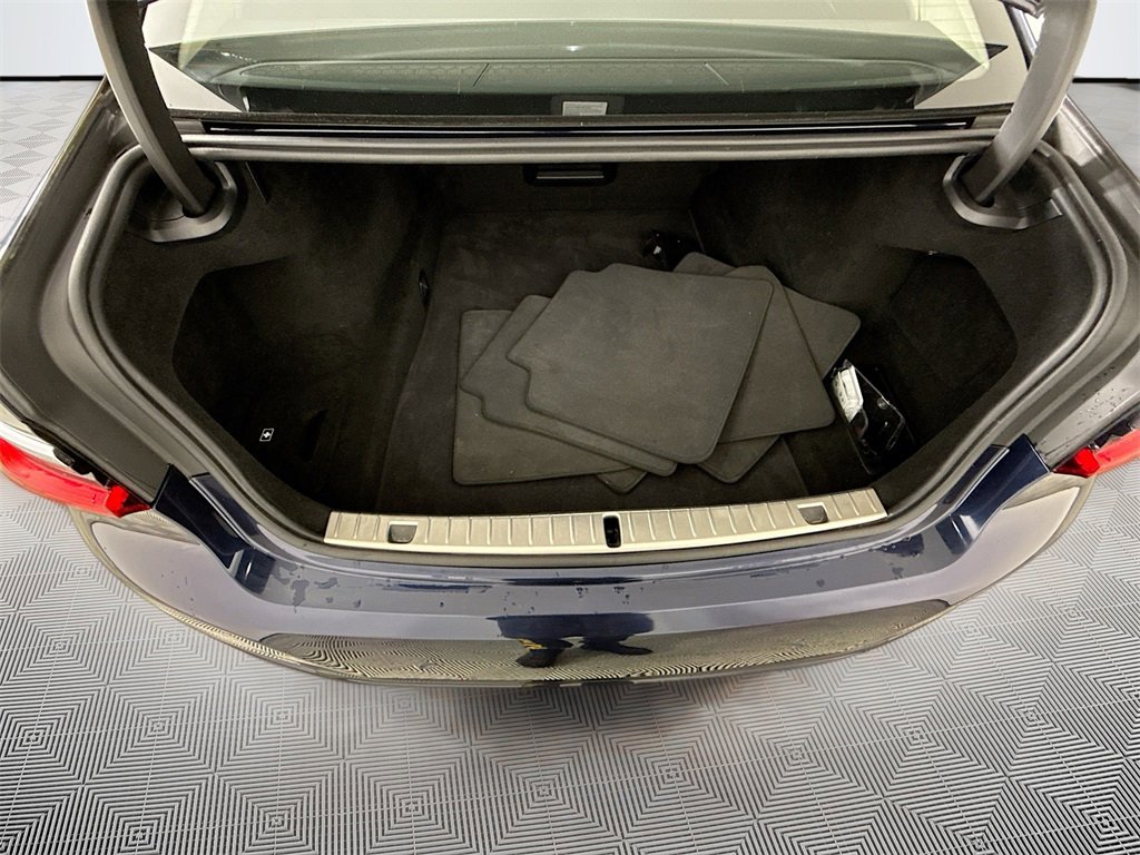 Used 2021 BMW 750i xDrive w/ Executive Package image 30