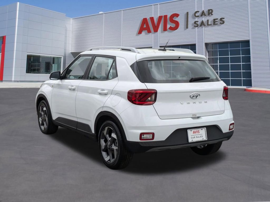 Used 2025 Hyundai Venue SEL image 9