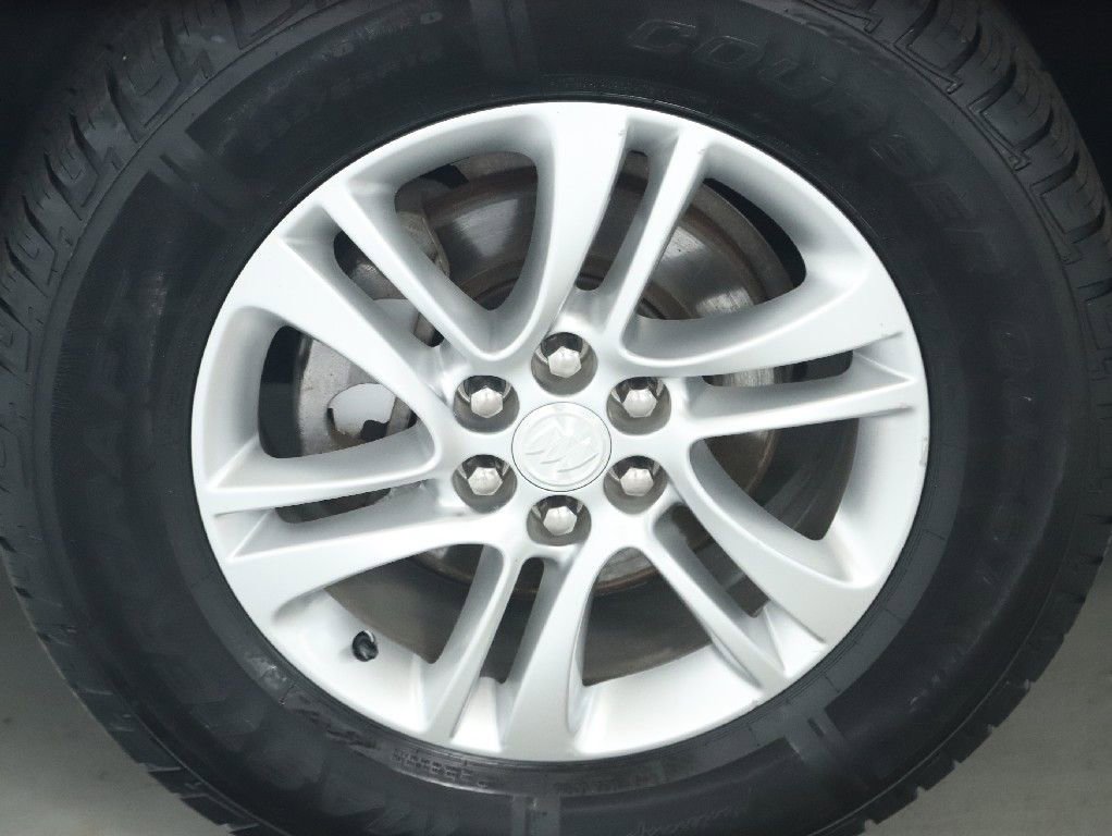 Used 2018 Buick Enclave Essence FWD image 38
