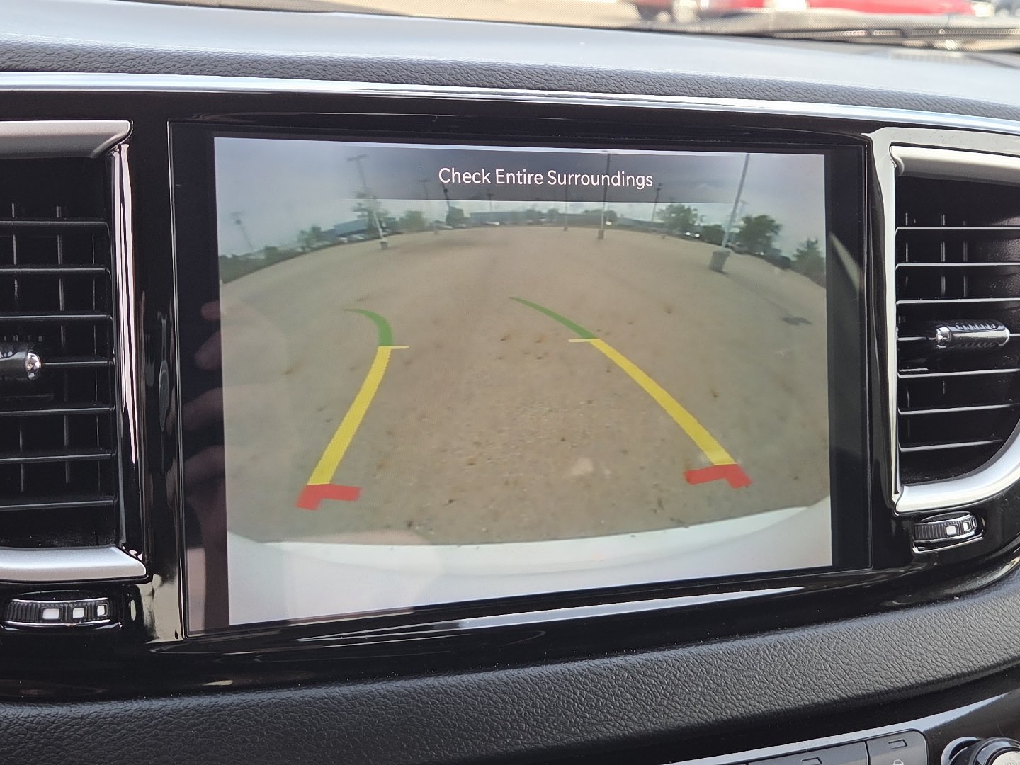 Used 2023 Chrysler Pacifica Touring-L FWD image 6