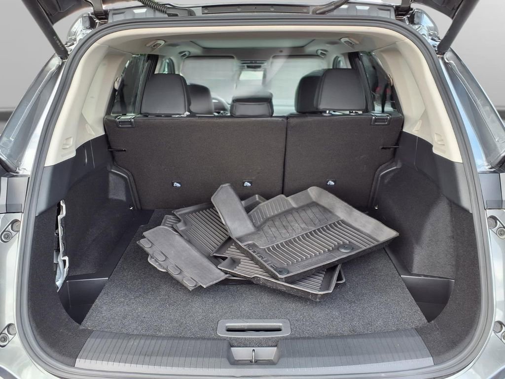 Certified 2026 Nissan Rogue SV w/ SV Premium Package FWD image 27