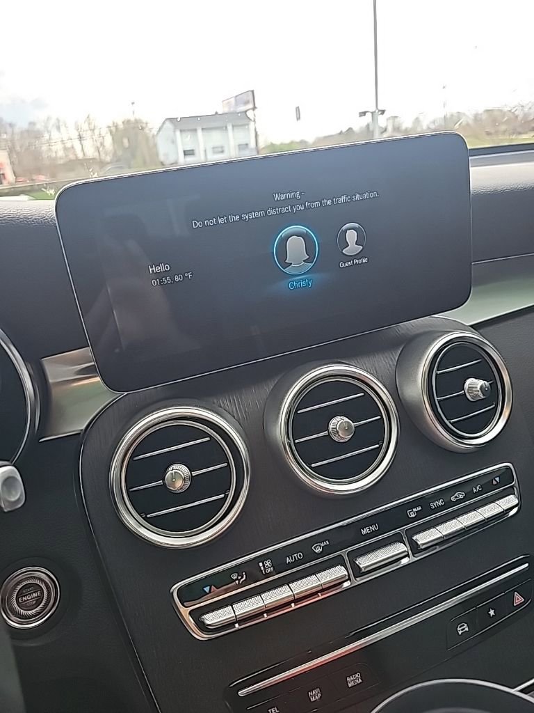 Used 2021 Mercedes-Benz GLC 300 4MATIC image 10