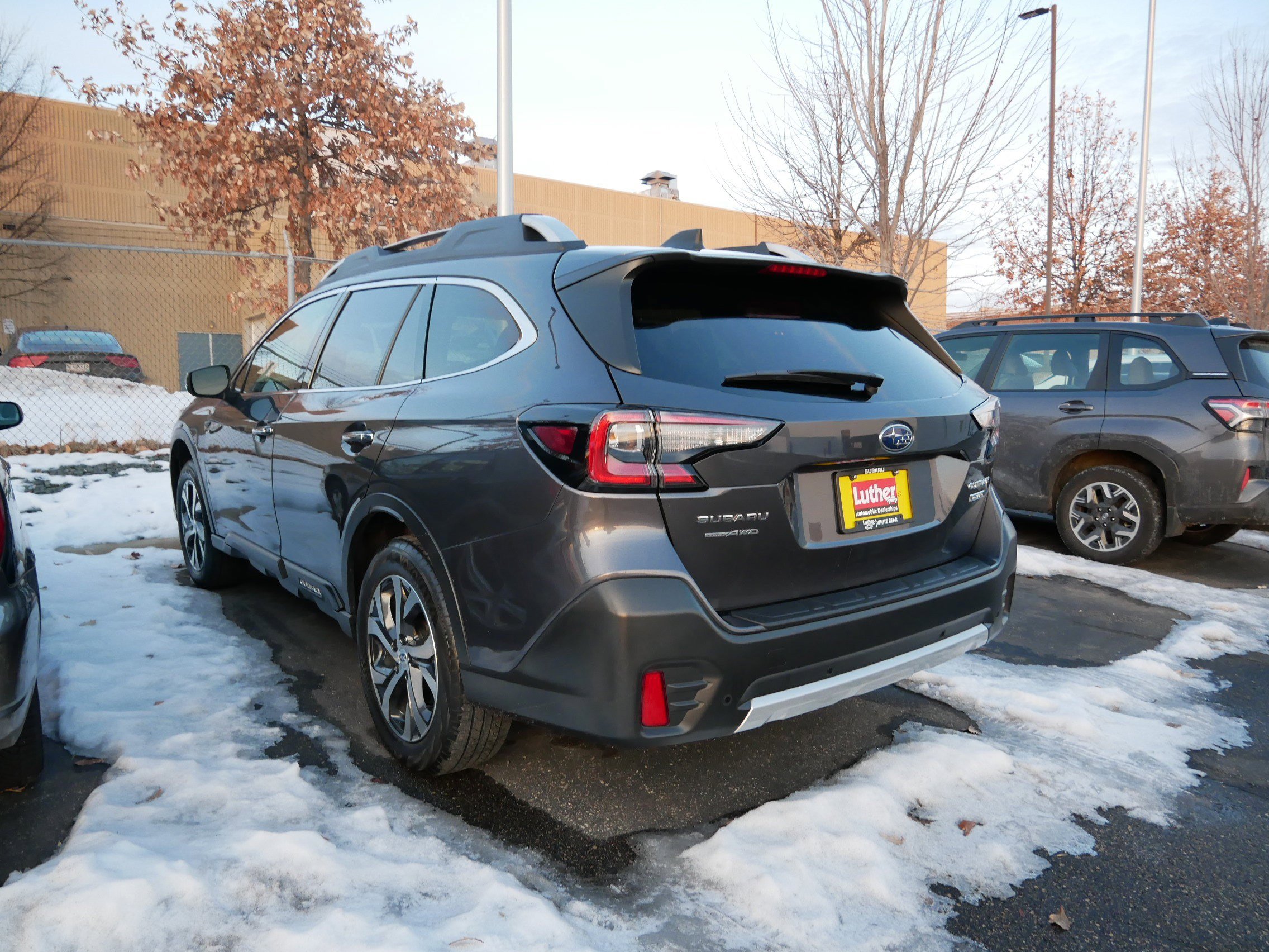 Used 2022 Subaru Outback Touring image 4