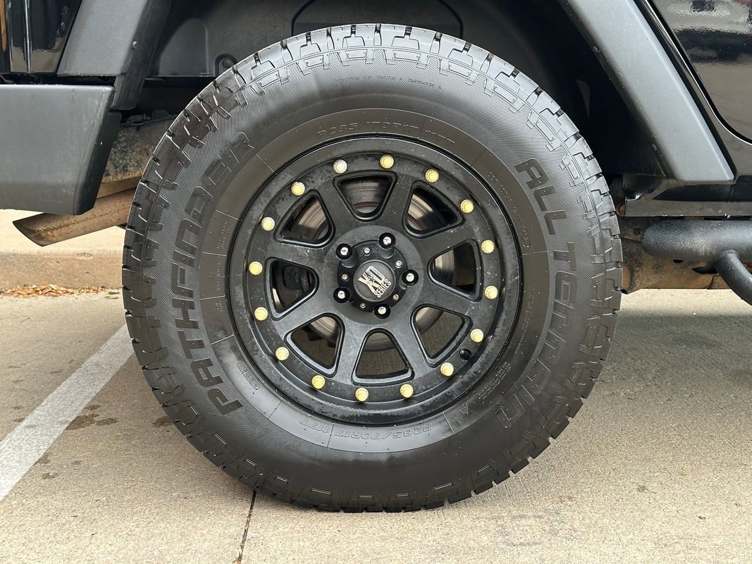 Used 2012 Jeep Wrangler Unlimited Sport w/ Connectivity Group image 22