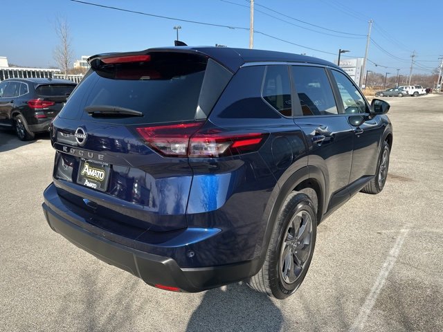 Used 2025 Nissan Rogue SV image 6