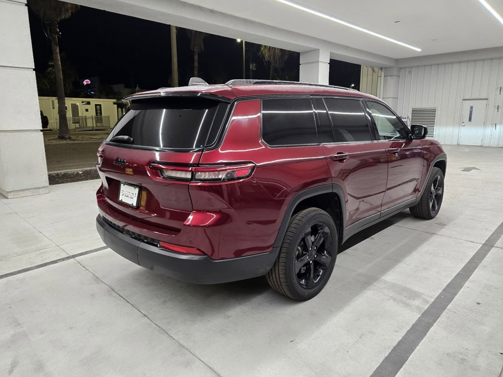 Used 2022 Jeep Grand Cherokee L Laredo image 6