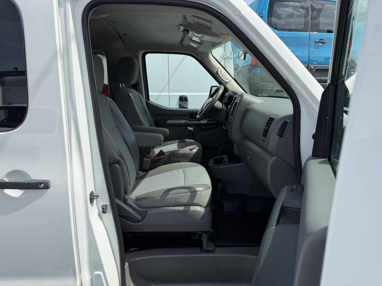 Used 2018 Nissan NV 3500 S RWD image 14