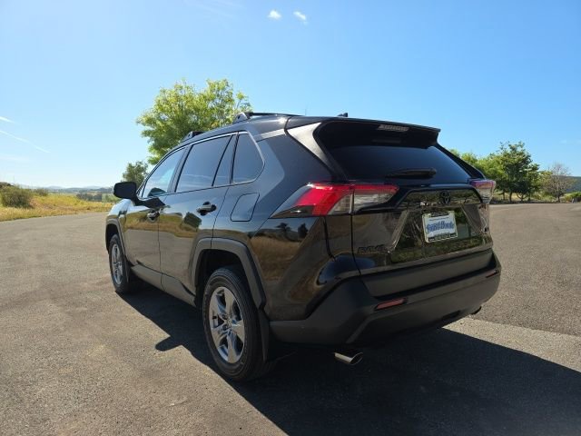 Used 2025 Toyota RAV4 XLE FWD image 12