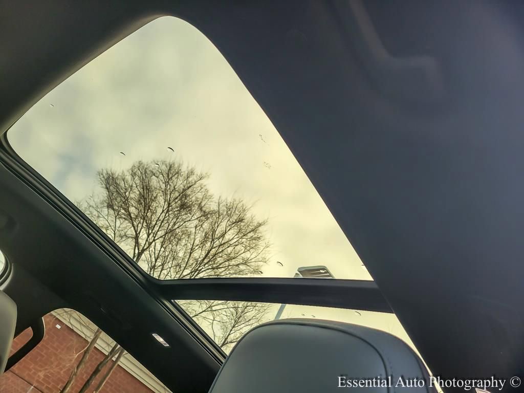 Used 2024 GMC Acadia AT4 w/ LPO, Floor Liner Package image 11