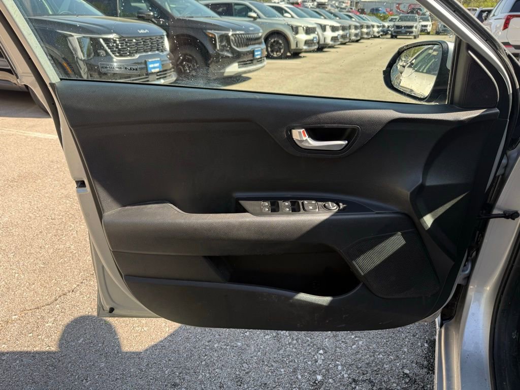Certified 2022 Kia Rio S w/ Technology Package FWD image 6