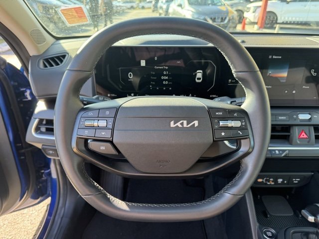 Certified 2025 Kia K4 EX image 25