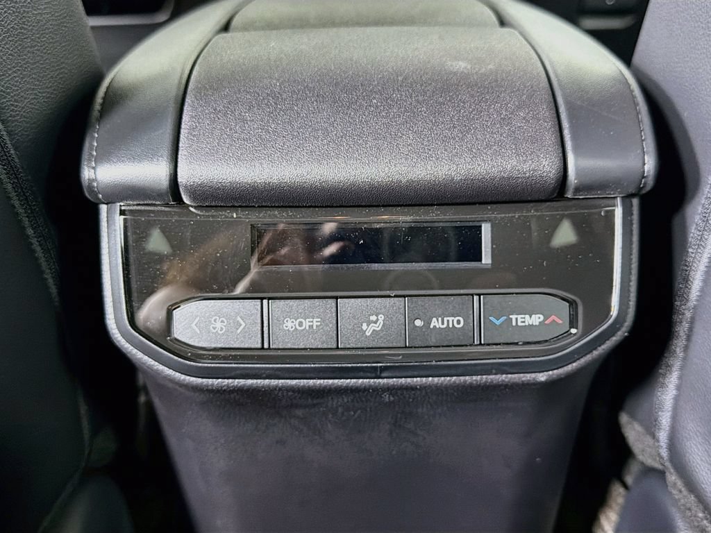 New 2026 Toyota Highlander Limited AWD/4WD image 21