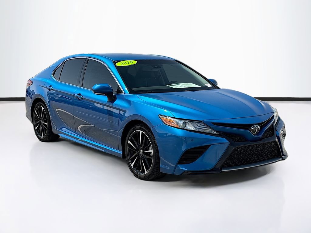 Certified 2018 Toyota Camry XSE FWD image 3