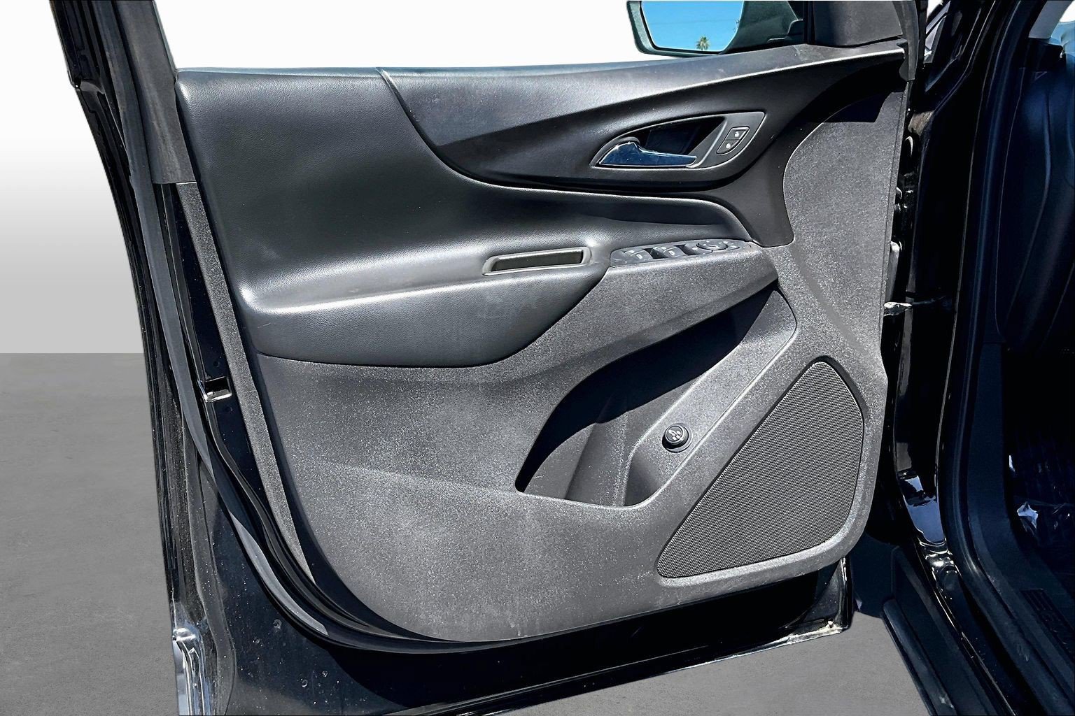 Used 2019 Chevrolet Equinox LT FWD image 16