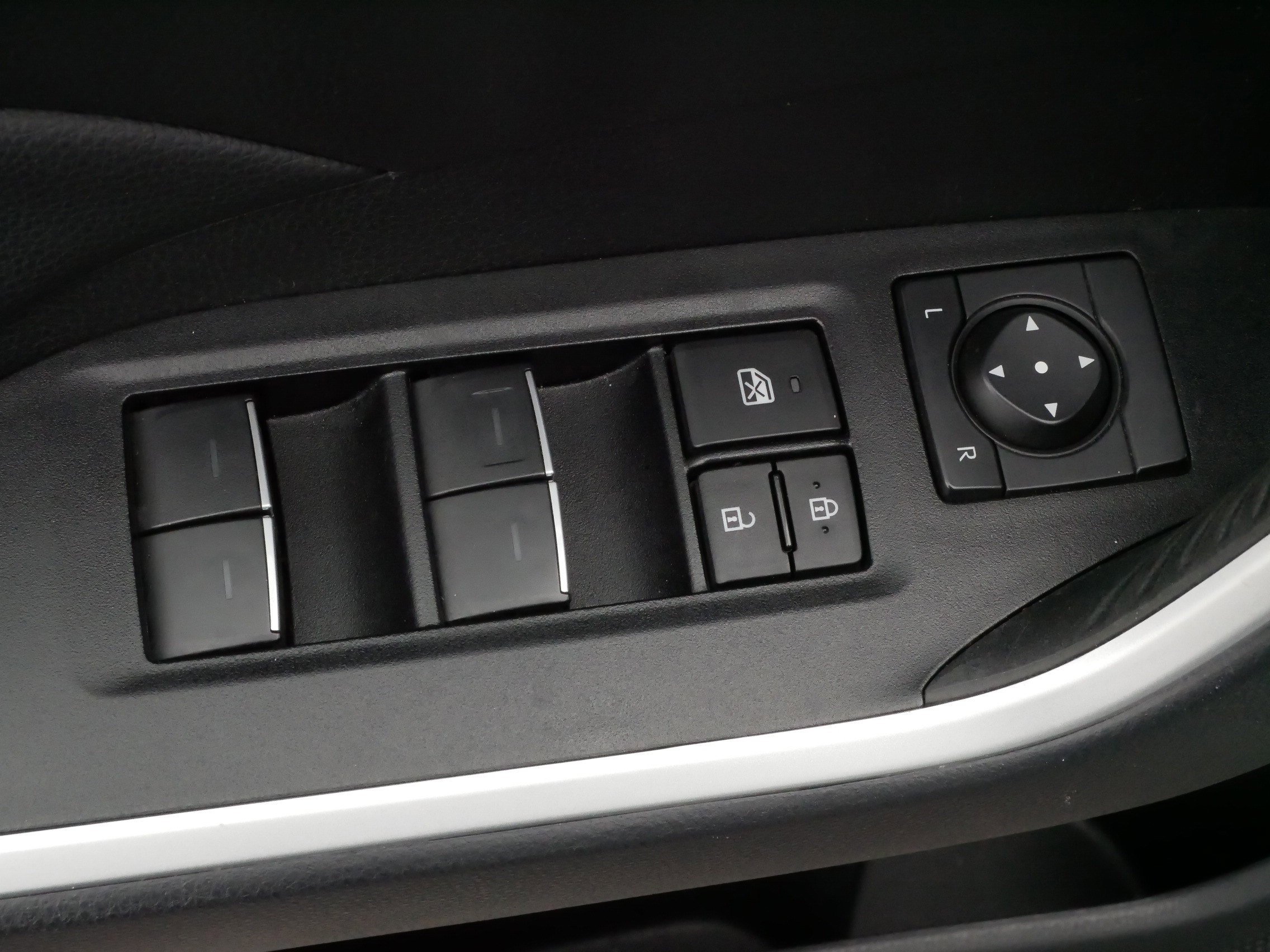 Certified 2025 Toyota RAV4 XLE Premium image 19