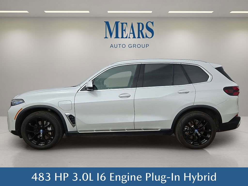 Used 2024 BMW X5 xDrive50e image 3