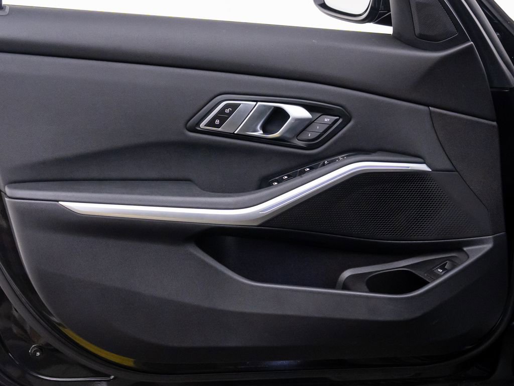 Used 2021 BMW 330i xDrive Sedan w/ M Sport Package image 12