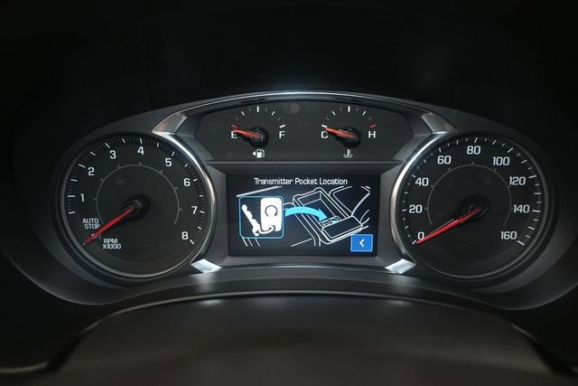 Used 2024 GMC Terrain SLE w/ Driver Convenience Package FWD image 9