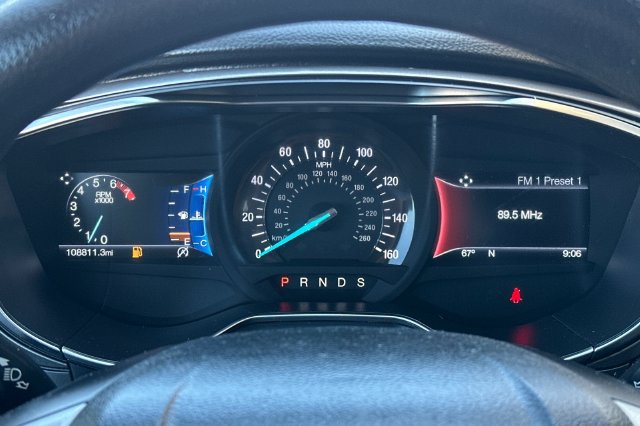 Used 2017 Ford Fusion SE w/ Fusion SE Technology Package FWD image 28