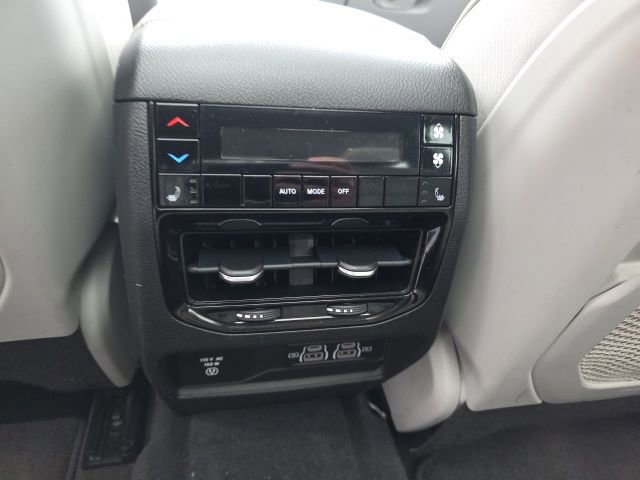 Used 2022 Jeep Grand Cherokee L Overland image 17