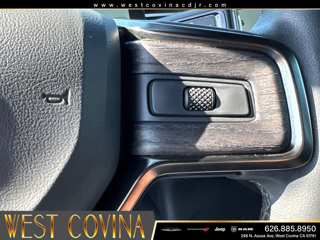 Used 2023 Rivian R1S Adventure AWD/4WD image 27