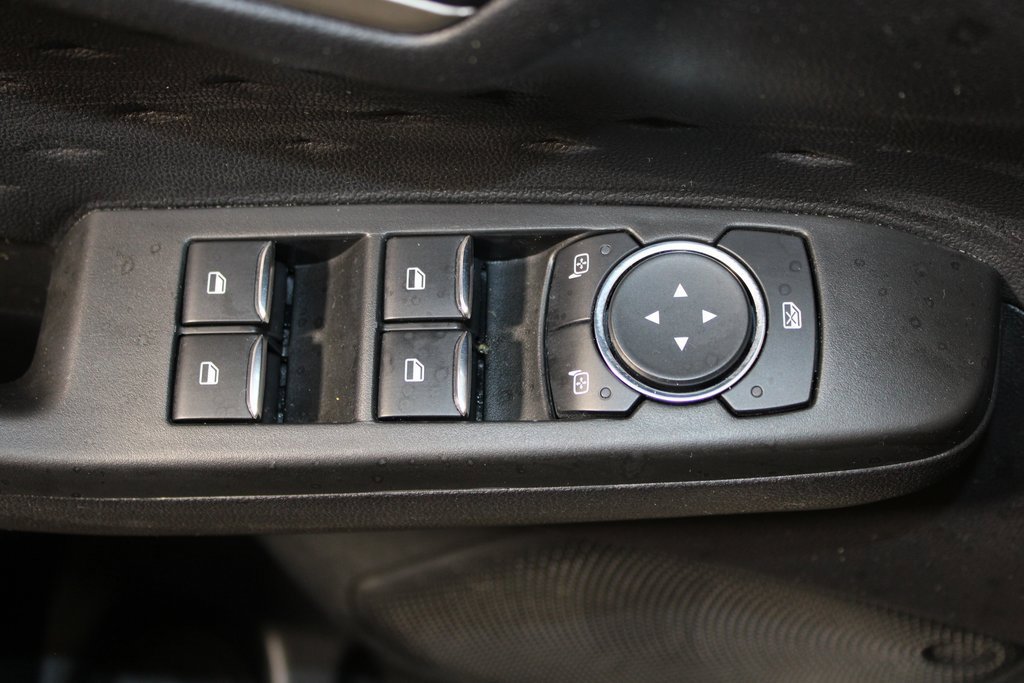 Certified 2020 Ford Escape SE image 25