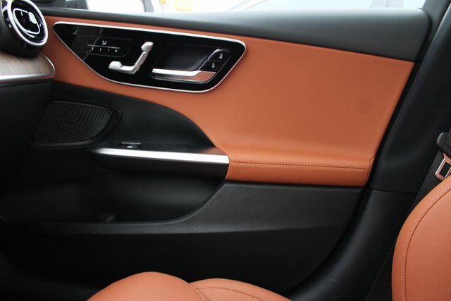 New 2025 Mercedes-Benz C 300 4MATIC Sedan image 28