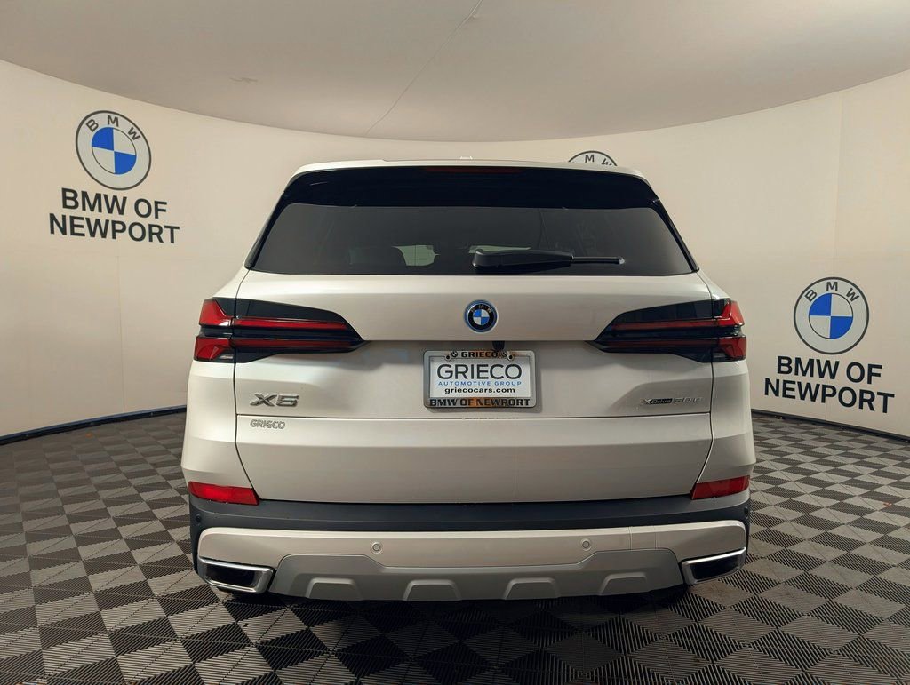 New 2026 BMW X5 xDrive50e image 7
