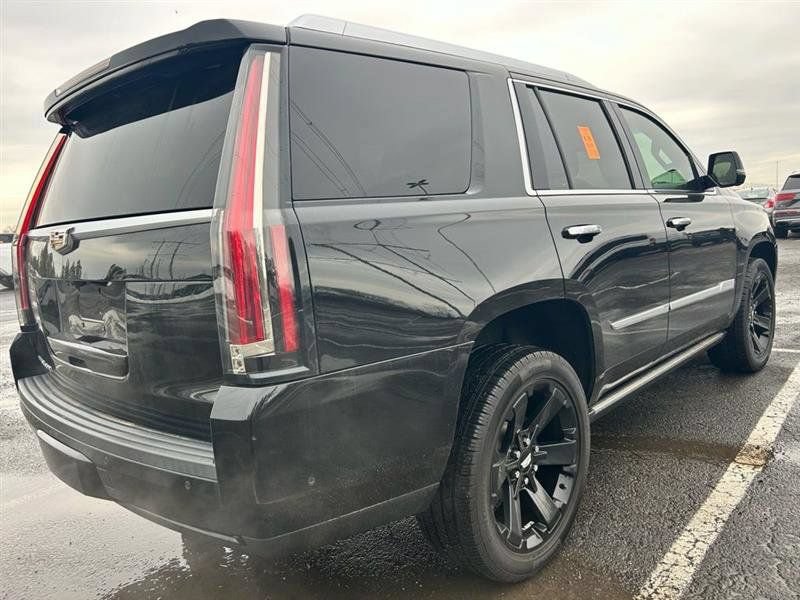 Used 2019 Cadillac Escalade Premium Luxury AWD/4WD image 3