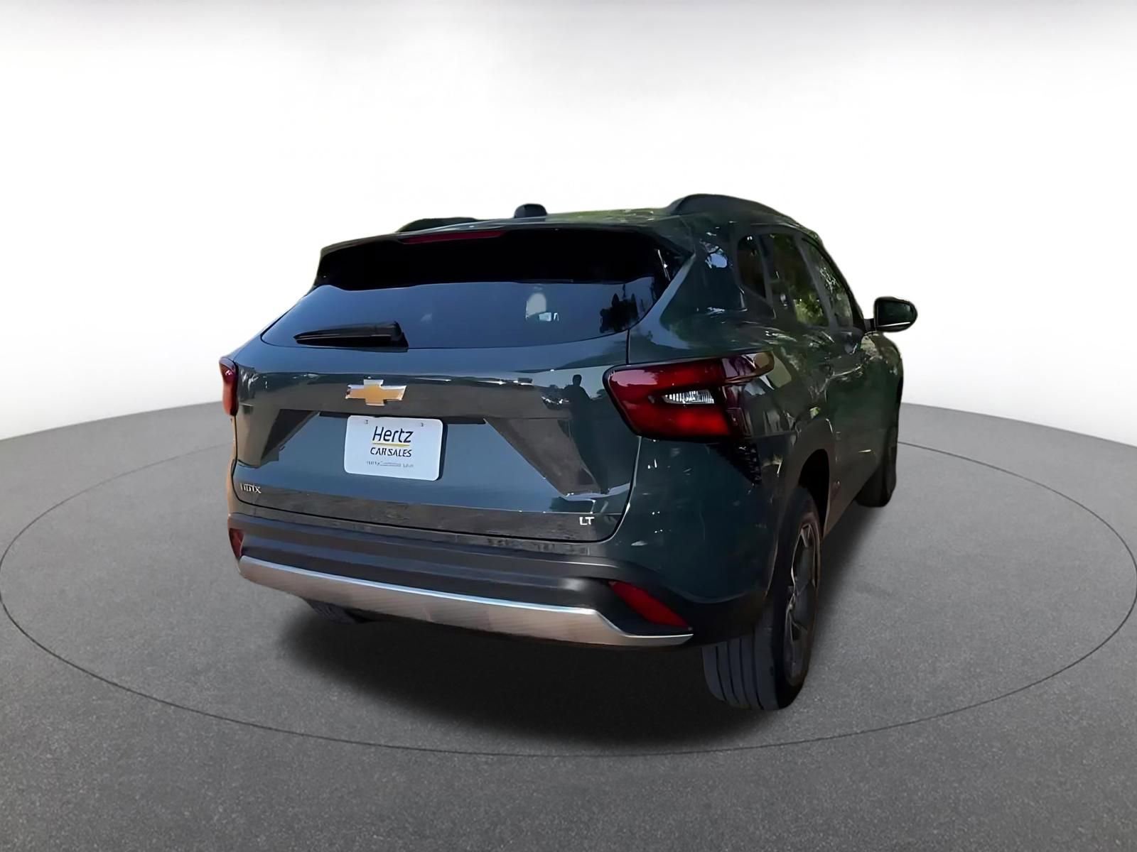 Used 2025 Chevrolet Trax LT w/ LT Convenience Package image 14