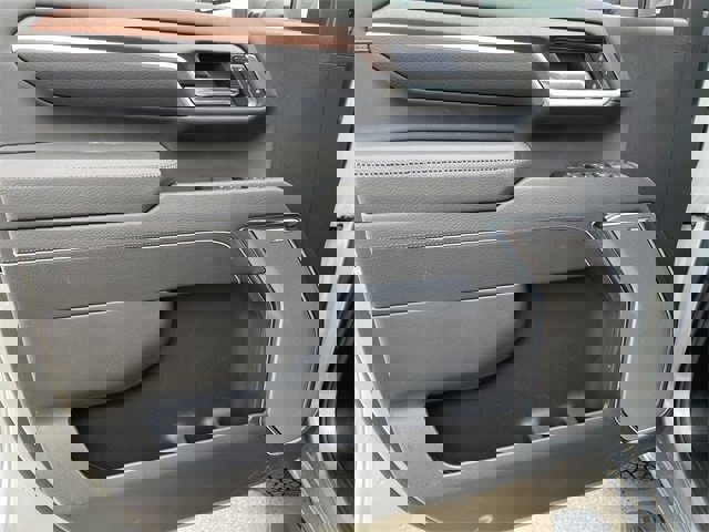 New 2026 GMC Sierra 2500 Denali w/ Denali Reserve Package image 16