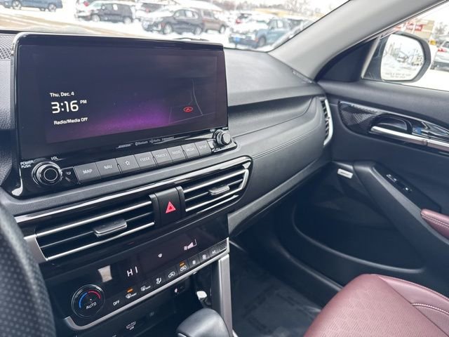 Used 2022 Kia Seltos SX image 11