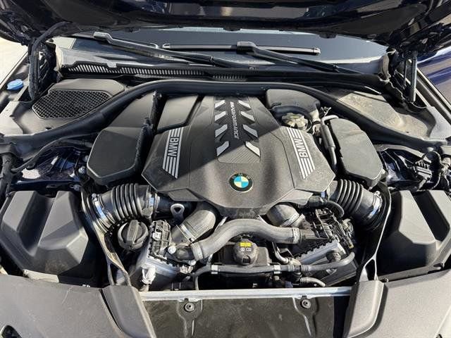 Used 2022 BMW M550i xDrive w/ Premium Package image 14