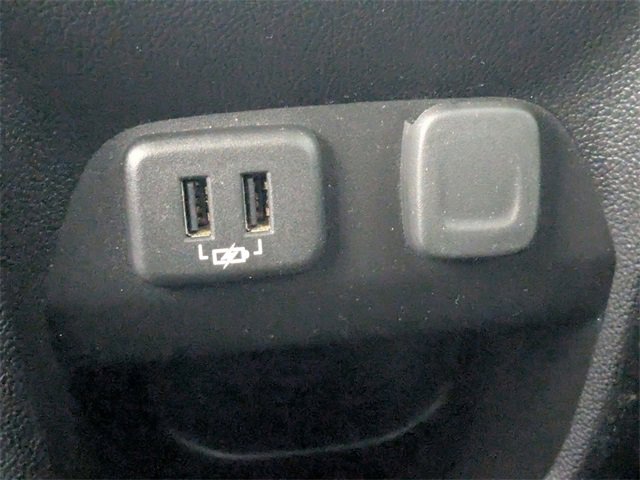 Used 2019 Chevrolet Colorado Z71 w/ Z71 Midnight Edition image 24