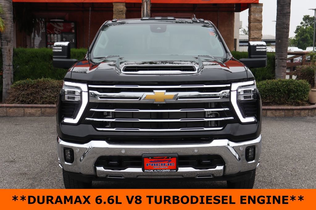 Used 2024 Chevrolet Silverado 3500 LTZ w/ LTZ Plus Package AWD/4WD image 3