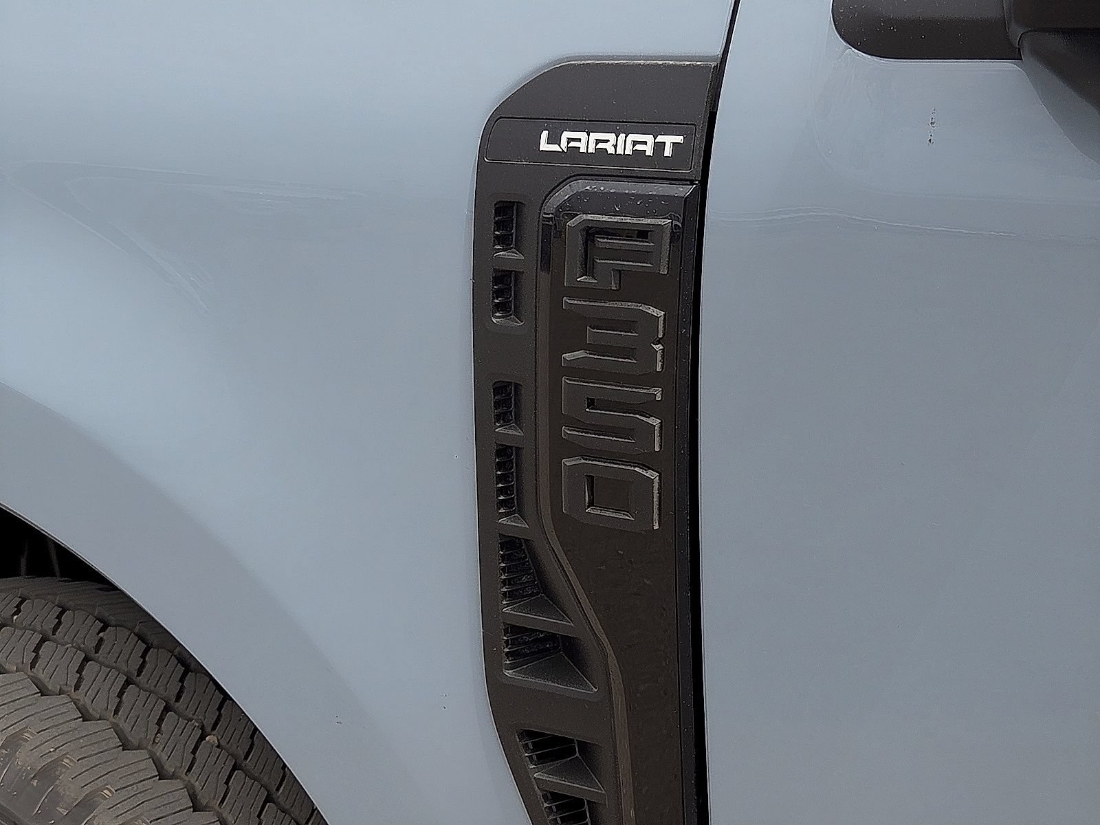 New 2026 Ford F350 Lariat w/ Black Appearance Package AWD/4WD image 9