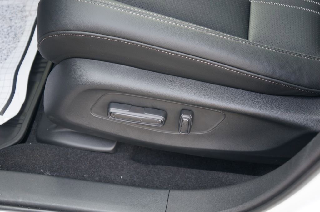 New 2027 Honda HR-V EX-L image 16