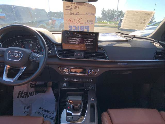 Used 2024 Audi Q5 2.0T Premium w/ Convenience Package image 3