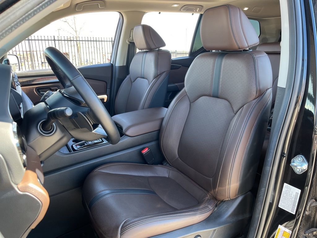 Used 2025 Honda Pilot Elite image 25