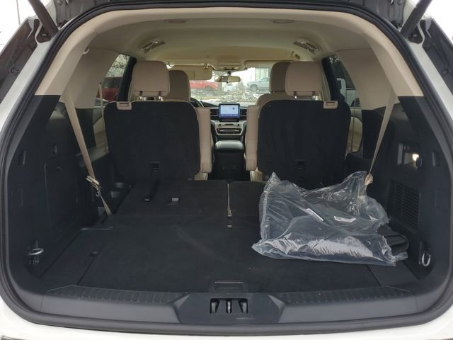 Certified 2023 Ford Explorer XLT w/ Equipment Group 202A image 7
