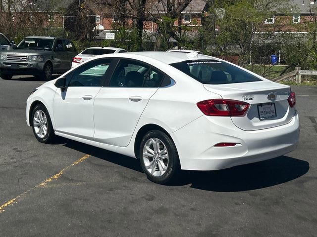 Used 2019 Chevrolet Cruze LT image 3