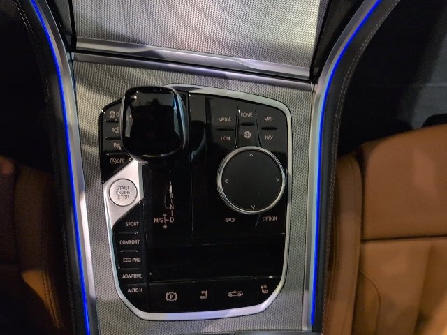 Used 2023 BMW M850i xDrive Convertible w/ Driving Assistance Package image 11